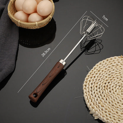 Batedor semiautomático de aço inoxidável com cabo de madeira