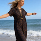 ⏰ 50% DE DESCONTO! 🌸 Vestido longo feminino com decote em V e estampa de leopardo – peça essencial para o seu verão! ☀️🐆💃