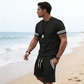 Conjunto de camiseta listrada masculina e shorts
