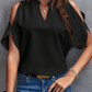 Blusa feminina com decote em V, ombros à mostra e mangas curtas com babados