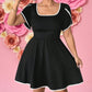 Vestido feminino de corte A com decote quadrado