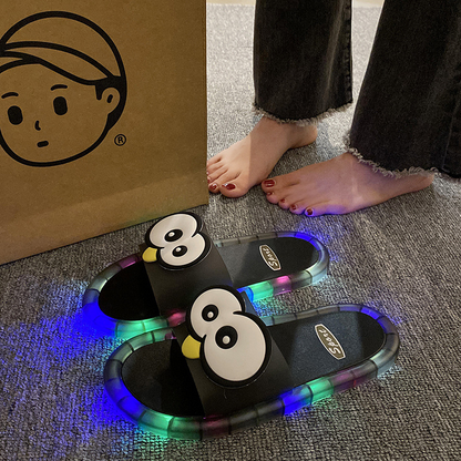 Pantufas de desenho animado com luzes LED