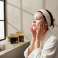 Máscara facial em tecido iluminadora, hidratante e corretora de manchas.