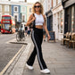 Calça flare de cintura alta com listra lateral