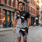 👕 50% DE DESCONTO 🩳 Conjunto masculino de camiseta e shorts com estampa abstrata – Leve, respirável e com caimento descontraído – perfeito para o verão, esportes ou dias casuais – visual moderno e exclusivo 🎨